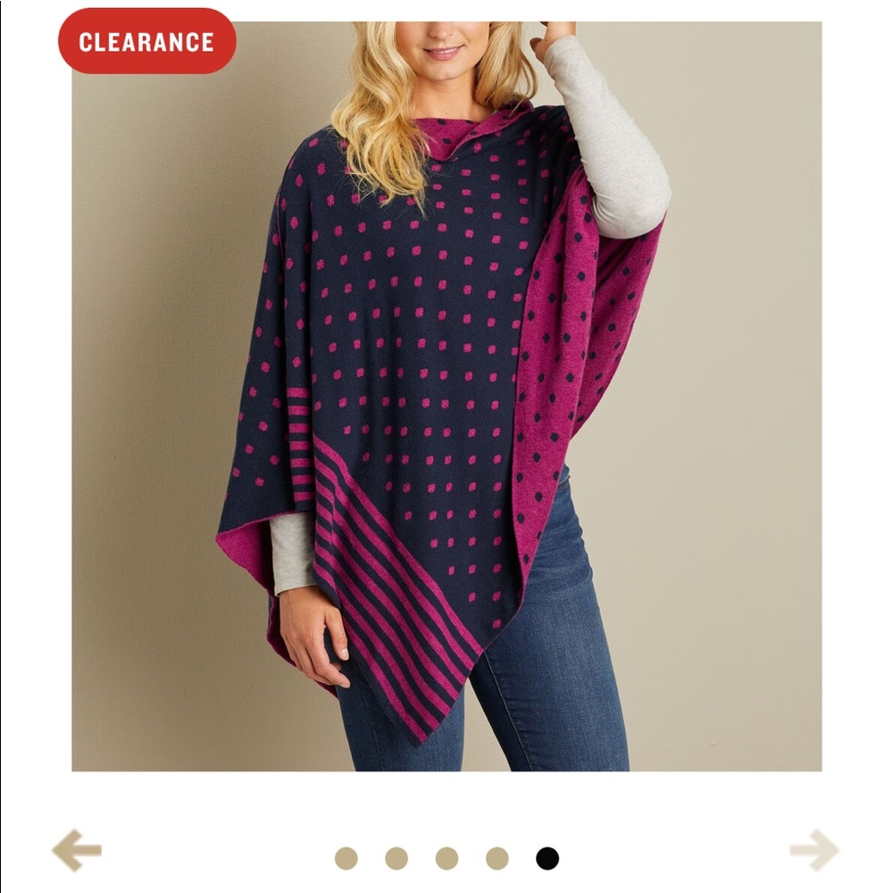 NWT Duluth Trading Company Reversible Poncho